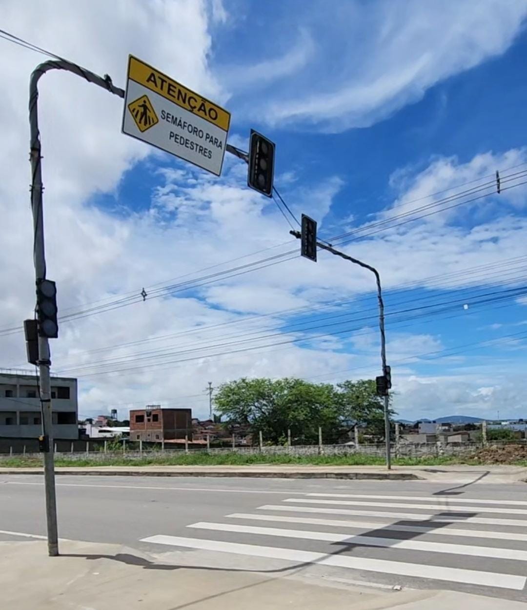 Números do Neat apontam necessidade de intervenção e STTP instala semáforo na avenida Floriano Peixoto, próximo ao Hospital de Trauma